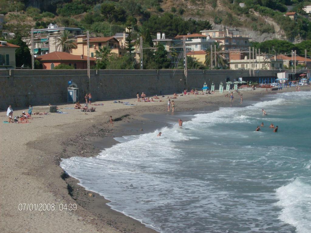 Residence Dei Fiori Bordighera Kültér fotó