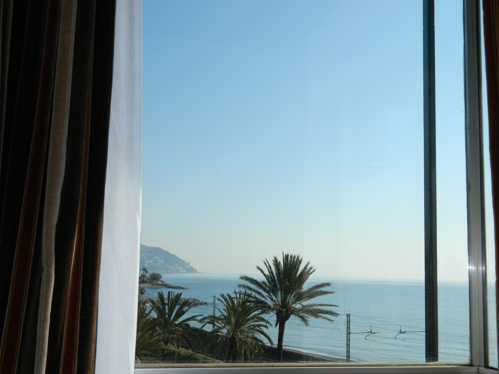 Residence Dei Fiori Bordighera Szoba fotó
